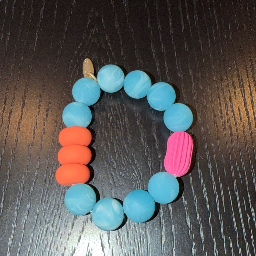 NWT Plunder Stretch Bracelet